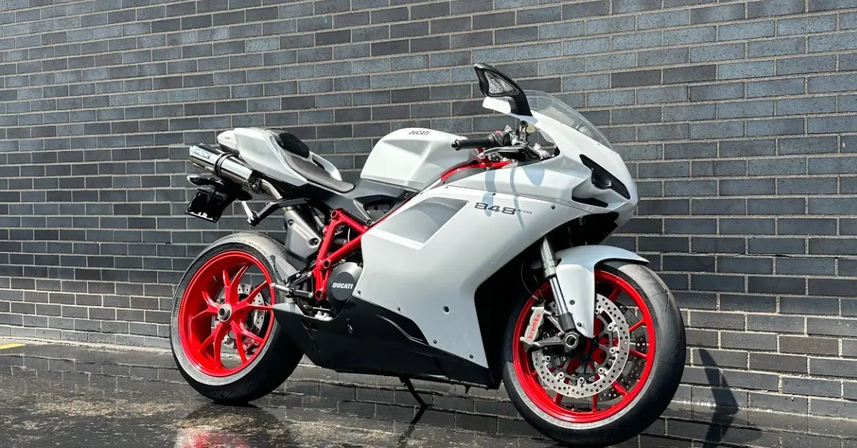 Ducati 848 EVO